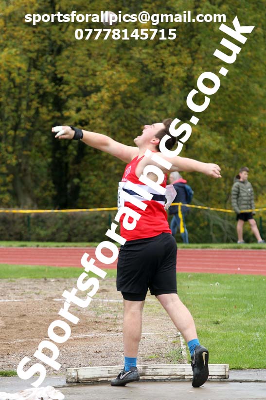Shot putt, NECAA Open Meeting, Morpeth, Sunday, October 18th. David T. Hewitson/Sports for All Pics